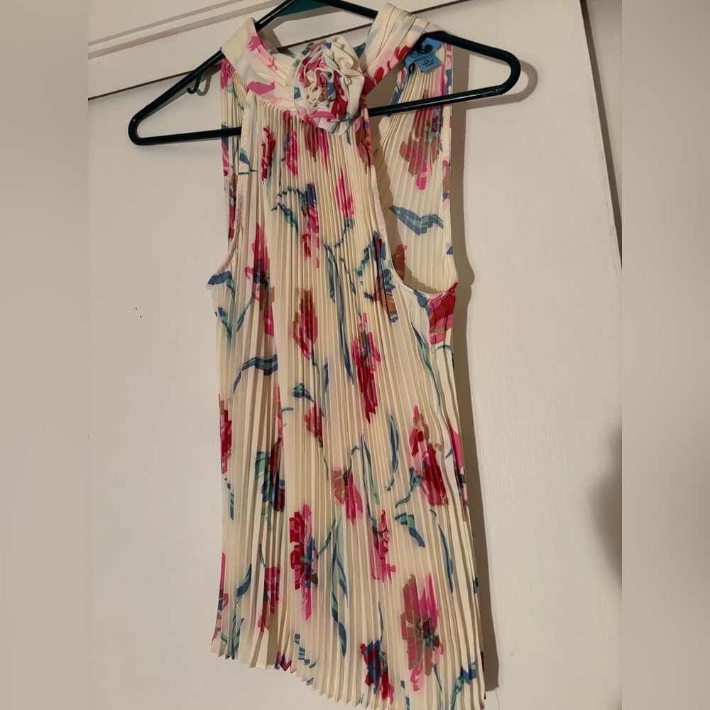 Floral CeCe top